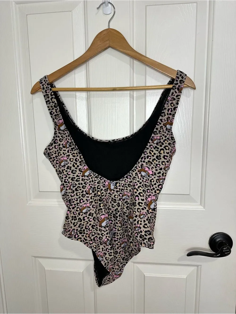 Buccees Tan Pink Cheetah Print Beaver Logo All Over One Piece Swimsuit XS Texas
